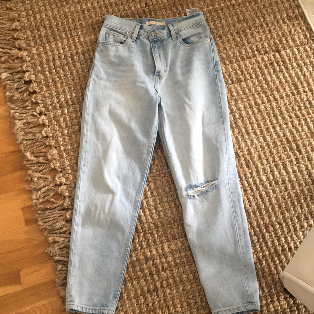 Levi’s Mom Jean-26